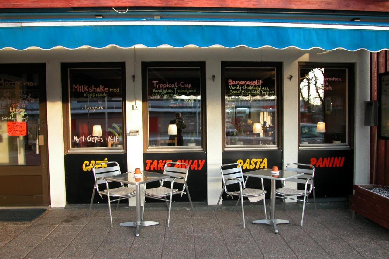 Bed and Breakfast Cafe Bistro Moccacino Ekshärad Exterior foto